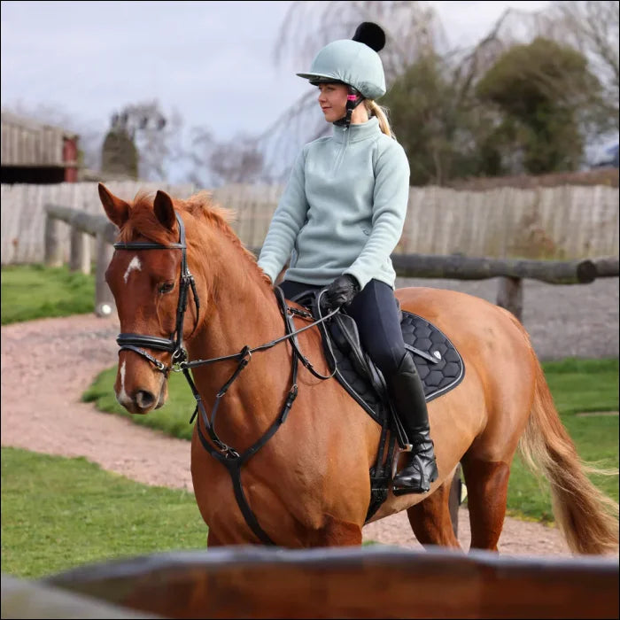 Aubrion React Hat Cover